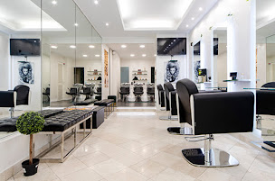 Photo n°1 de Vhair Paris à Paris (Salon de coiffure)