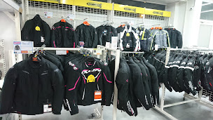 Photo n°4 de Maxxess Vesoul | Trail 70 à Vesoul (Magasin de pièces et d'accessoires pour motos)