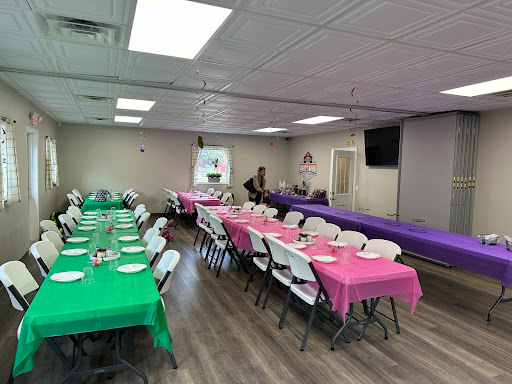 The Party Barn at Volo Museum