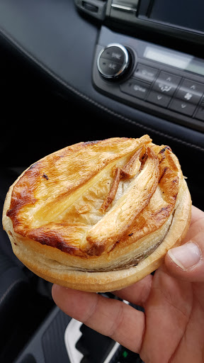 Andres Pies & Patisserie - Thumbnail