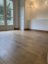 Photo n°22 de LES BATIMENTS MARSEILLAIS ( Décapage ) à Marseille (Menuisier)