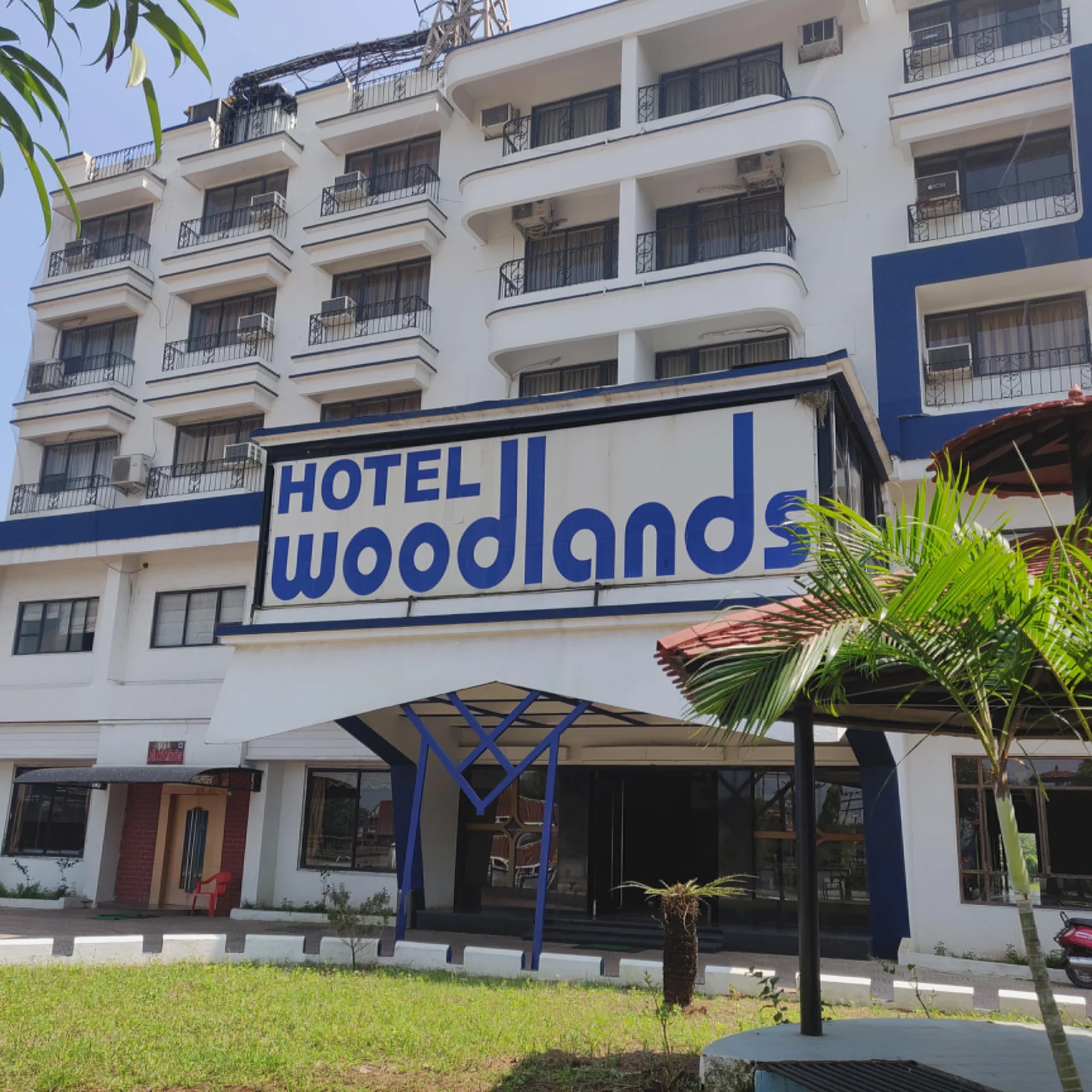 Hotel Woodlands