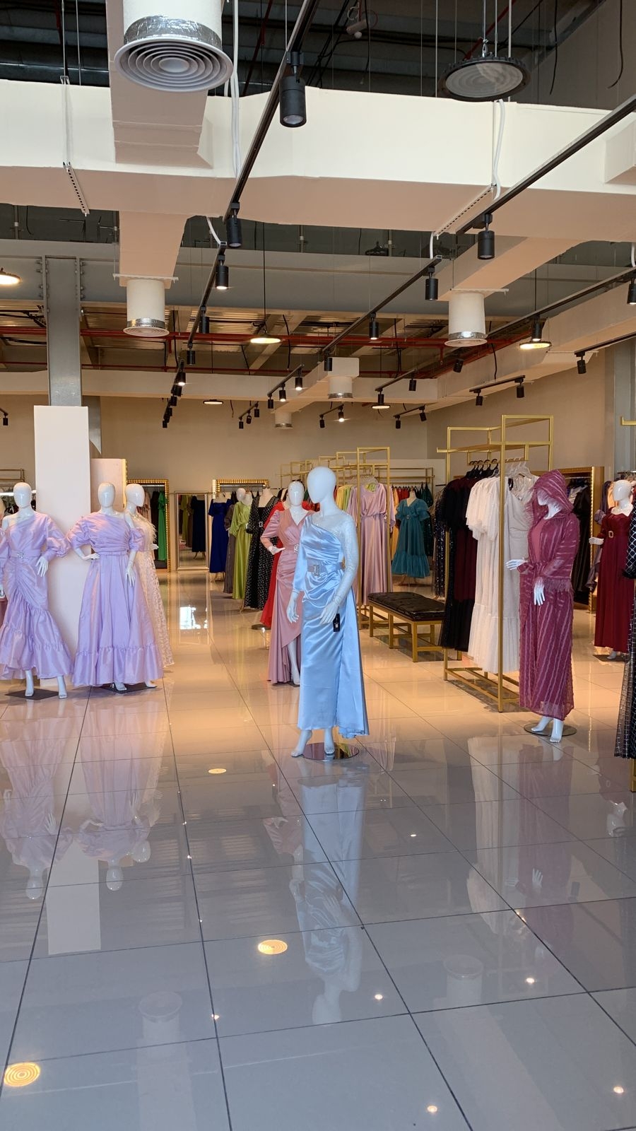 معارض ملابس عجمان - صورة 2