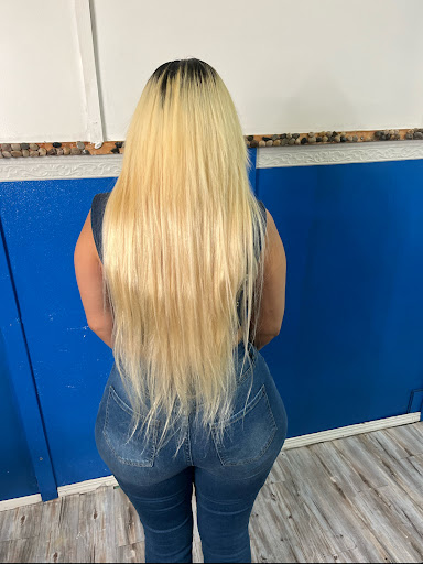 Nicoya Beauty Salon hair extensions