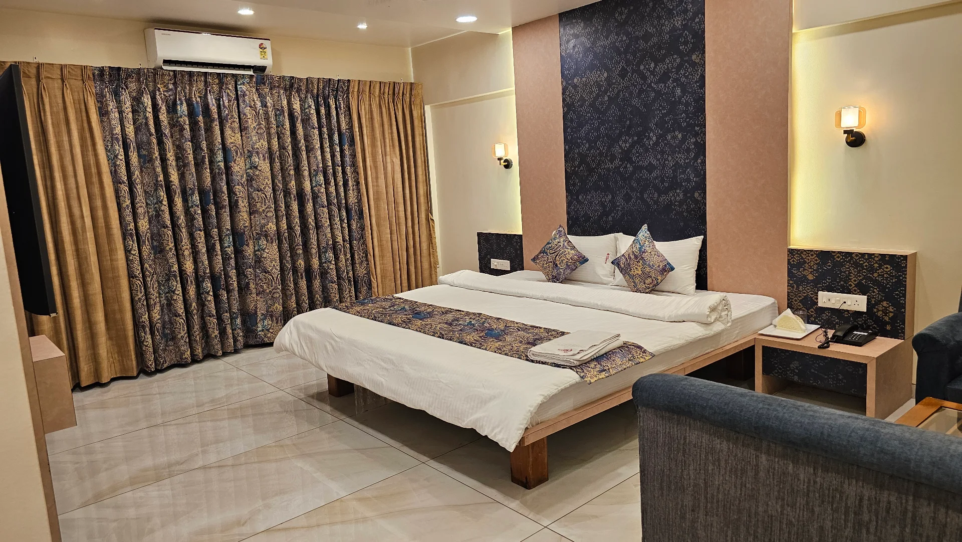 Hotel the four seasons daund