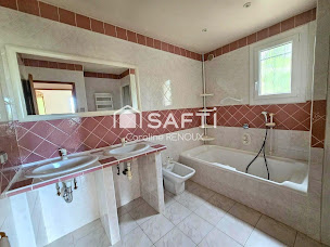 Photo n°30 de Caroline RENOUX - SAFTI immobilier Lauris, Puget et Lourmarin à Lauris (Expert immobilier)