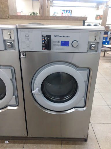 SUPERIOR LAVANDERIA COIN ONLY LAUNDRY - Thumbnail