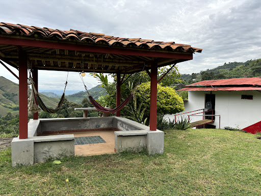 Hotel Finca La Macarena by Welttisch: coffee farm | authentic coffeetours | accomodation on traditional finca | fresh coffee