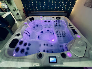 Photo n°5 de Poséidon Spa : Spécialiste du spa et du spa de nage à Perpignan et allentours à Le Boulou (Magasin de spa)