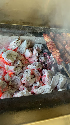 Andys Kebab House by null