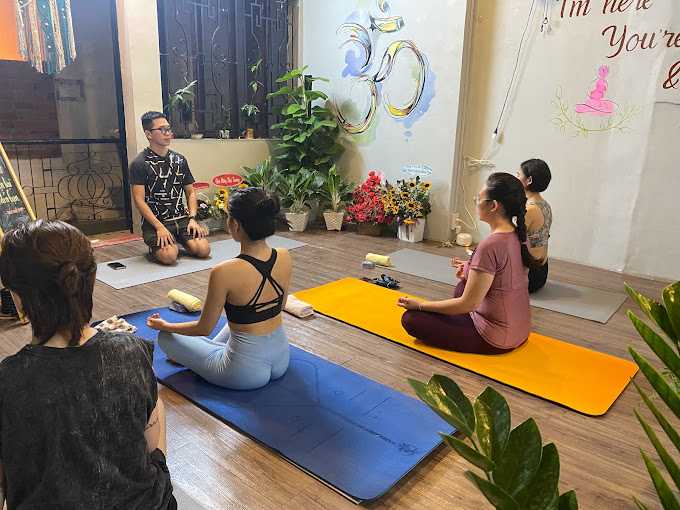 Be Here Yoga, 117c Hoàng Văn Thụ, Nha Trang, Khánh Hòa