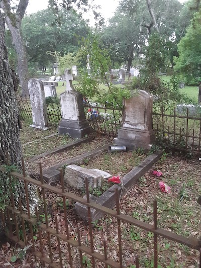 Live Oak Cemetery