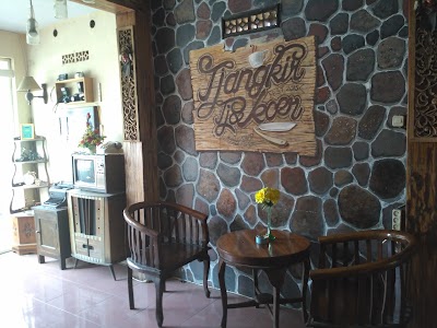 Photos of Tjangkir Tjoekoer Barbershop