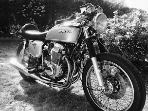 Photo n°1 de Manu Moto à Roquevaire (Magasin de motos)