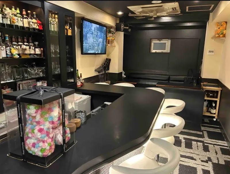 スナック タイガーアイ 湯島｜カラオケラウンジ