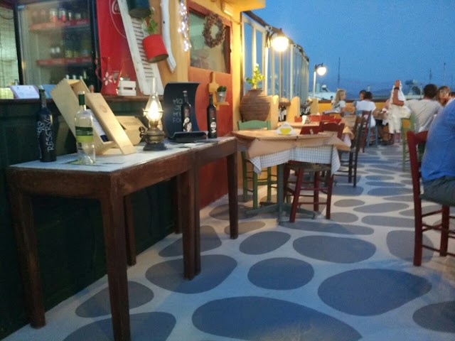 Oniro Wine Bar Restaurant