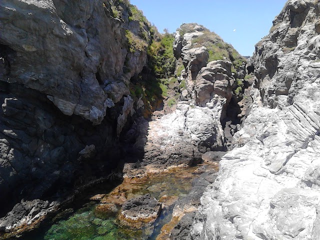 Riserva Naturale Isola Lachea e Faraglioni dei Ciclopi