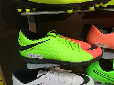 Photos of The Footballer & SPORTS