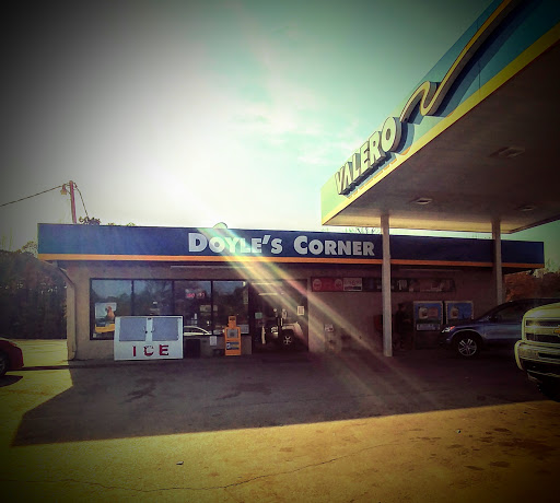 Doyles Corner Logo