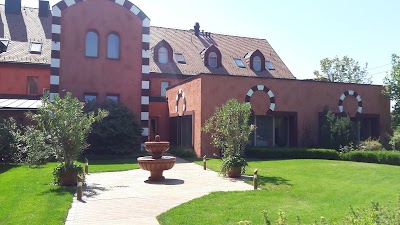 Photos of Mes&eacute;s Shiraz Wellness & Training Hotel