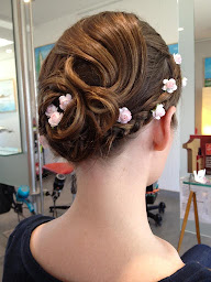 Photo n°29 de ALTERNATIF Coiffure à Lacanau (Salon de coiffure)