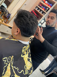 Photo n°18 de Coiffure barbier shop homme enfant Issy-les-Moulineaux à Issy-les-Moulineaux (Salon de coiffure)