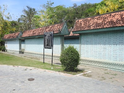 Photos of Memorial