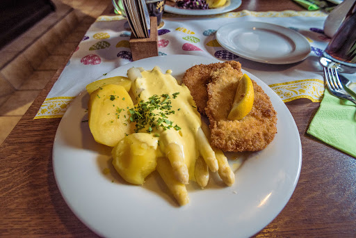 Schloßgaststätte - Visual