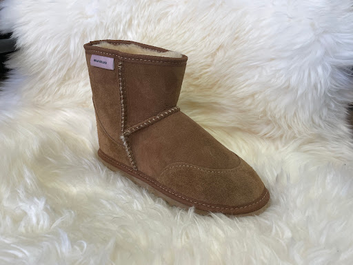 Black & Co SheepskinNZ - Otaki Gallery - New Zealand