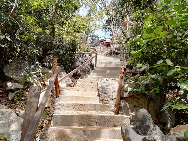 Kayangan Lake