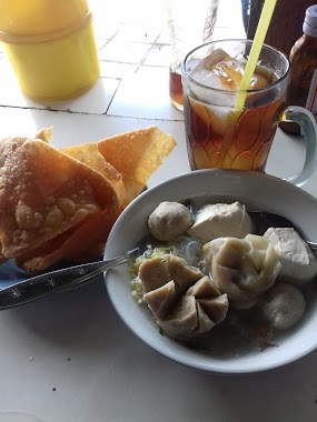 BBM Bakso Bakwan Malang, Author: Siti Nurbaiti