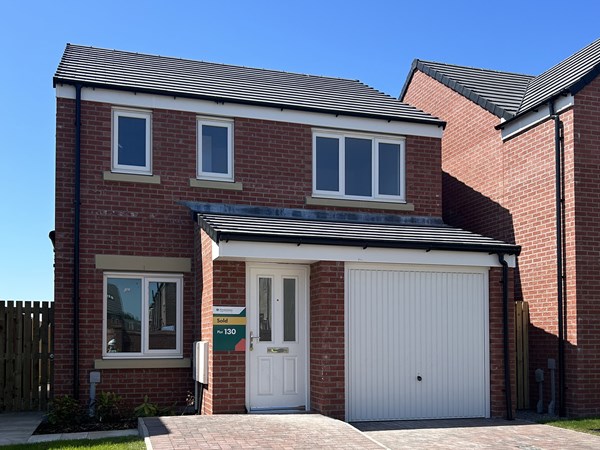 Persimmon Homes Solway View photo 2