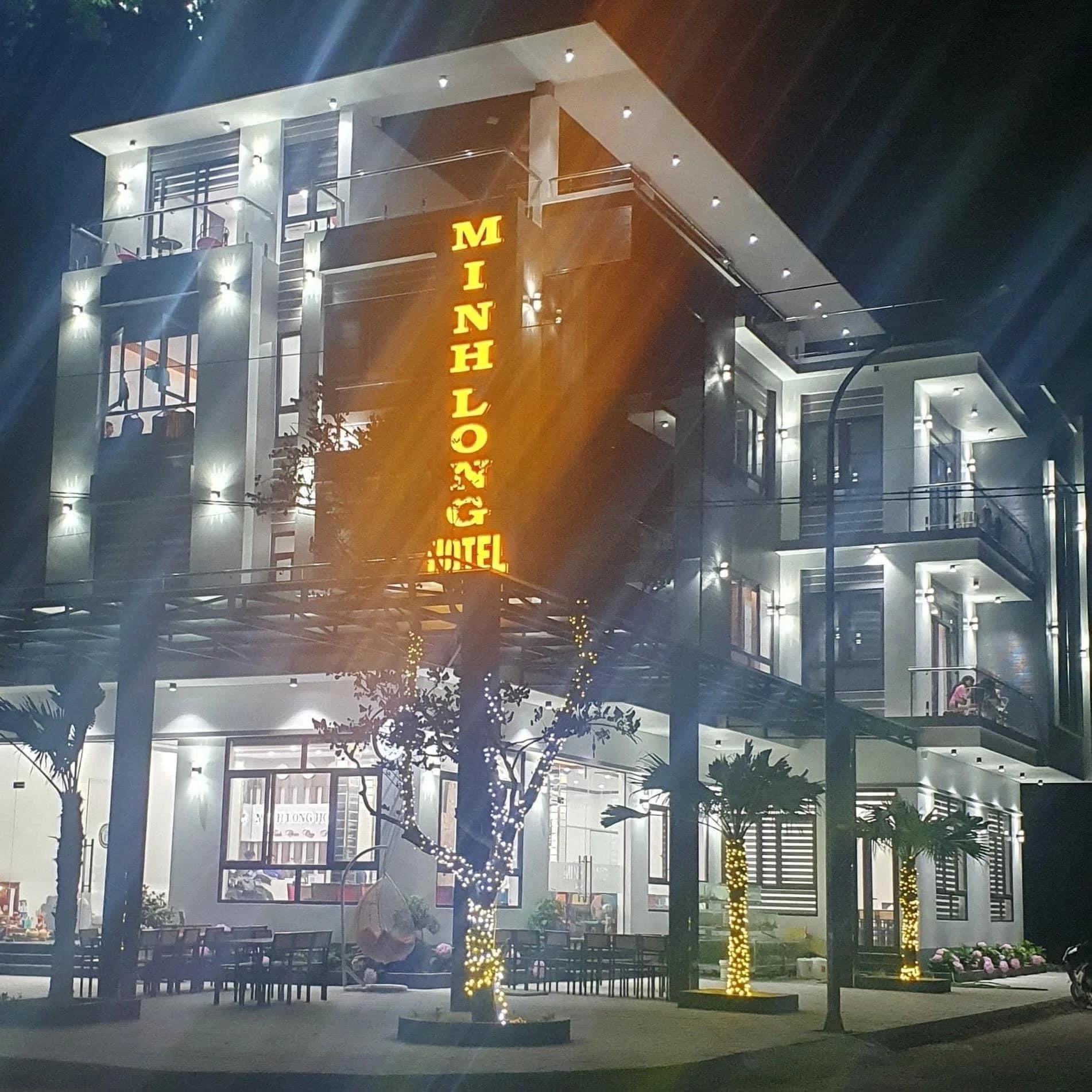 Minh Long Hotel