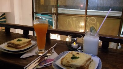 Photos of Caf&eacute; Jazm&iacute;n