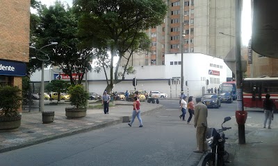 Photos of Olympic drogueria and supermarkets