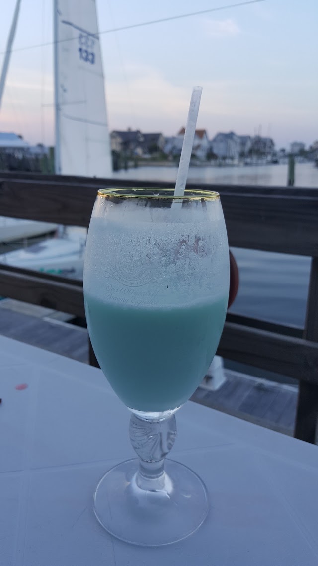 Mojo's on the Harbor