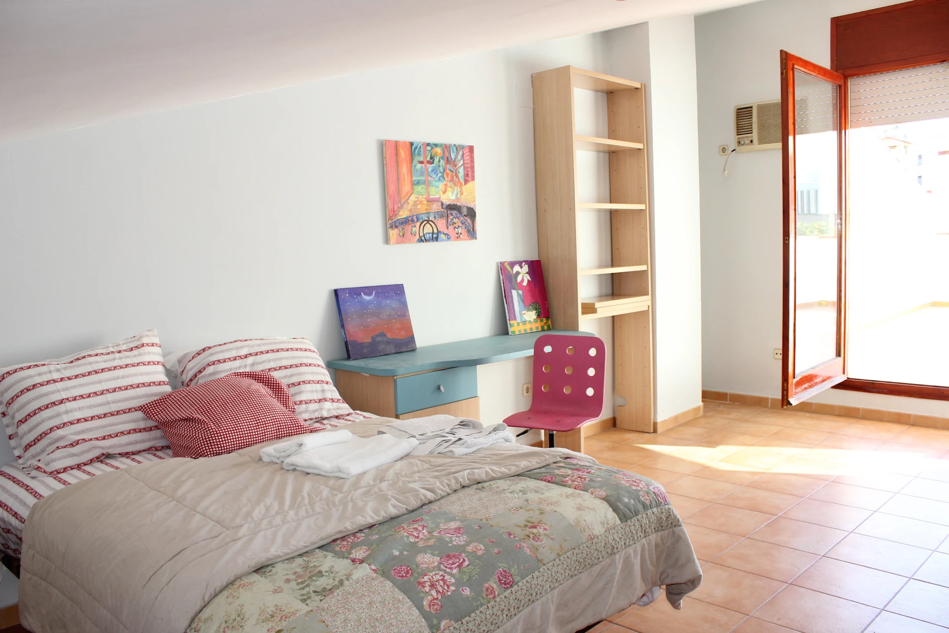 Apartamento en Figueres a 5’ del Museo Dalí , con 2 terrazas enormes