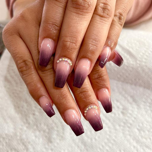 Adri nails beauty spa - Thumbnail