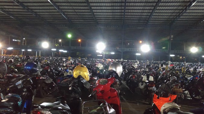 Parkir Motor Mal Artha Gading, Author: Tesalonika Broery Agustin