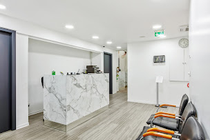 Photo n°7 de Dr Ramtin Taghavi Larigani- implant prothèse à Vauréal (Urgences dentaires)