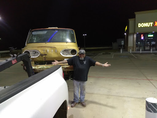 TRUCK STOP - Visual
