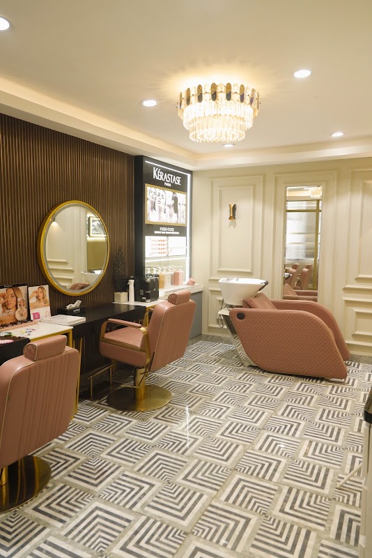 Looks Salon