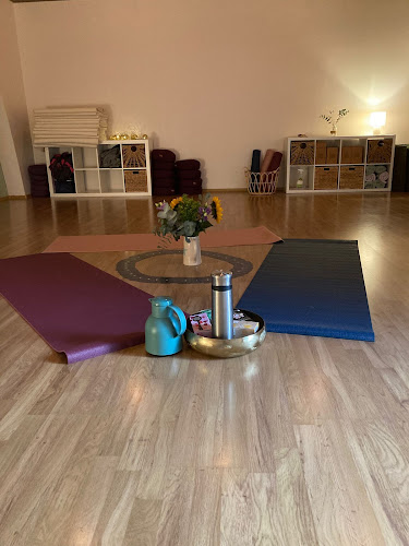 YogaZeit Ruhrgebiet - Nina Lüdiger