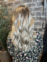 Photo n°19 de ZENZAR coiffeur & coloriste à Paris (Salon de coiffure)