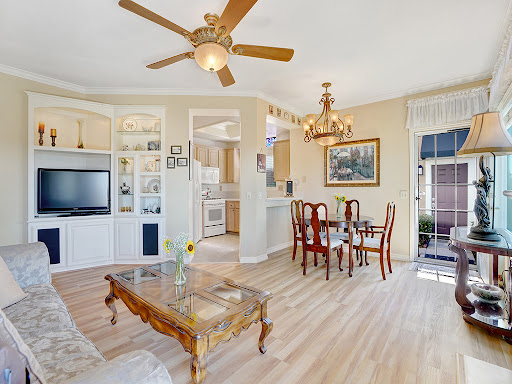 Jacqueline Lennon - Sea To Canyon Properties - Thumbnail