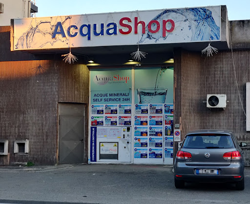 Acqua shop prato 2 Gallery - Italy
