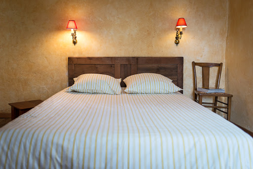 Maison Millagé - Chambres d'hôtes face aux Pyrénées - Thumbnail