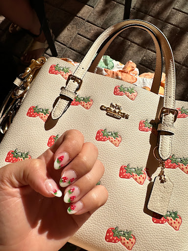 Final Touch Nail Studio - Visual