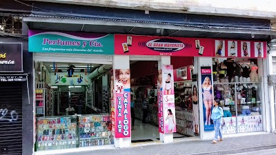 Photos of PERFUMES Y C&Iacute;A