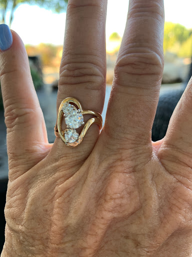 Santillan Jewelers Gallery - United States